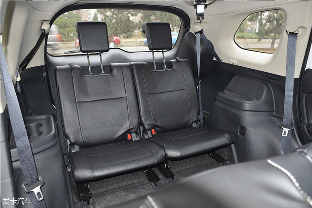 ŷ���¶Ա�RAV4