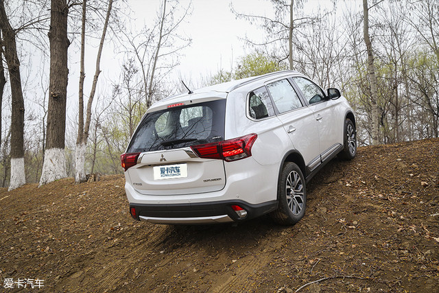 ŷ���¶Ա�RAV4