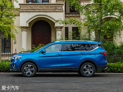 卡导一帮一 欧尚科赛和奇瑞瑞虎8如何选