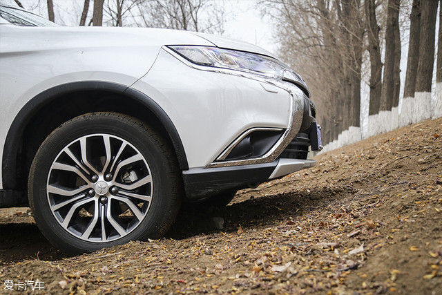 ŷ���¶Ա�RAV4