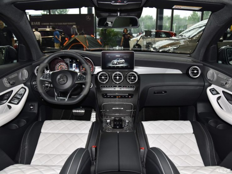 梅赛德斯-AMG 奔驰GLC AMG 2018款 AMG GLC 63 4MATIC+ 轿跑SUV