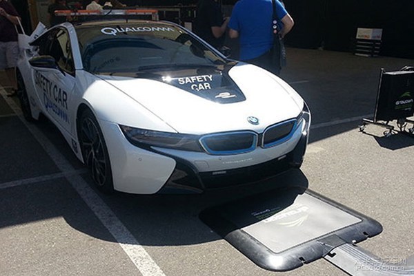 Formula E 宝马i8安全车