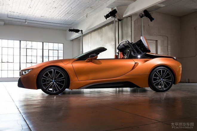新款宝马/宝马i8 Roadster发布 动力升级