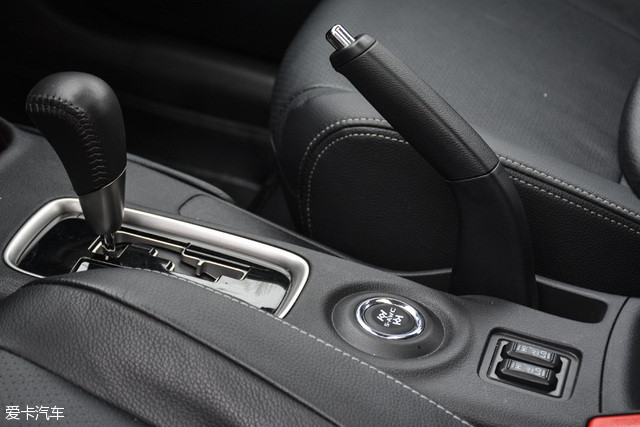 ŷ���¶Ա�RAV4