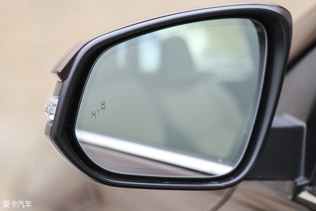 ŷ���¶Ա�RAV4