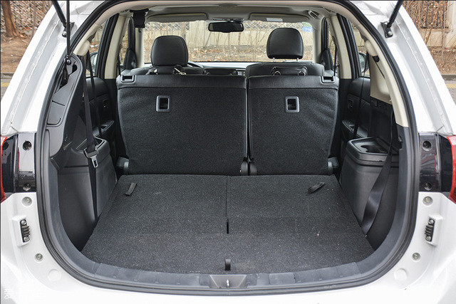 ŷ���¶Ա�RAV4