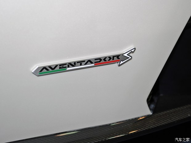 兰博基尼 Aventador 2017款 AVENTADOR S