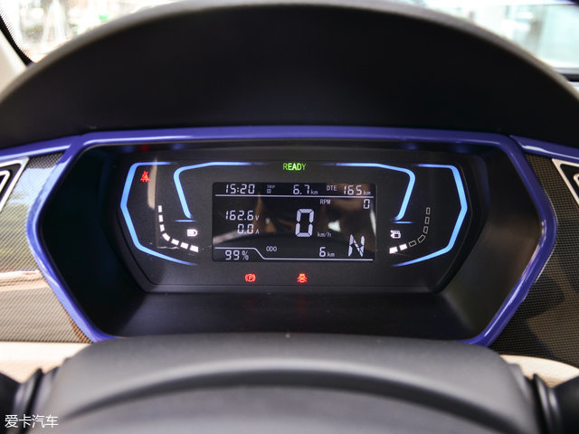 芝麻也能当干粮 试众泰大迈芝麻电动车