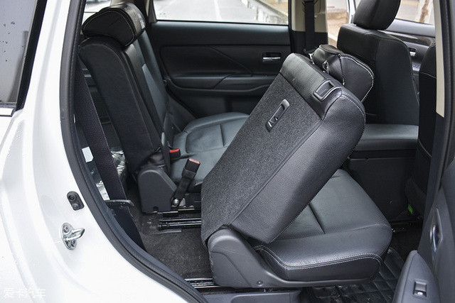 ŷ���¶Ա�RAV4