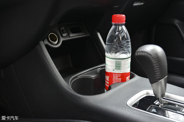 ŷ���¶Ա�RAV4