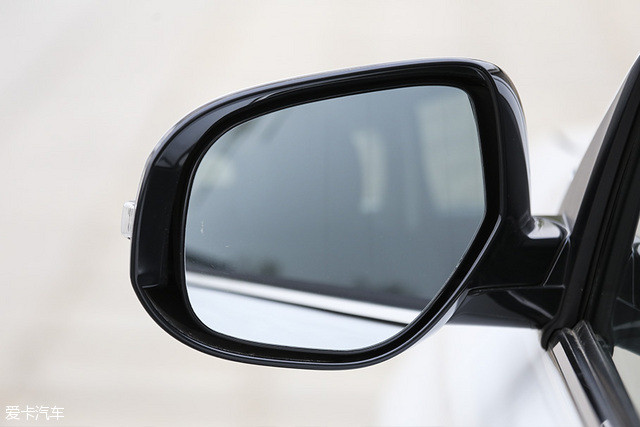 ŷ���¶Ա�RAV4