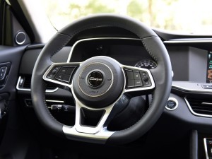 众泰汽车 众泰T600 Coupe 2017款 1.5T 自动尊享型