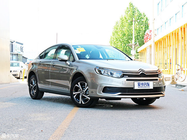 搅局者姗姗来迟 实拍东风雪铁龙新款c5
