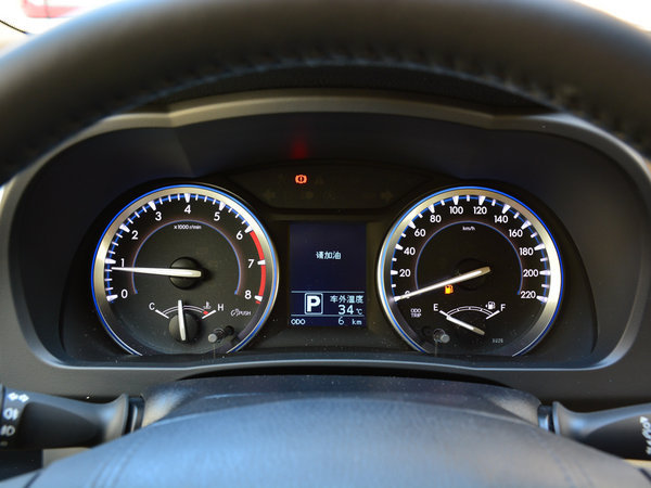 广汽丰田  2.0t 仪表盘