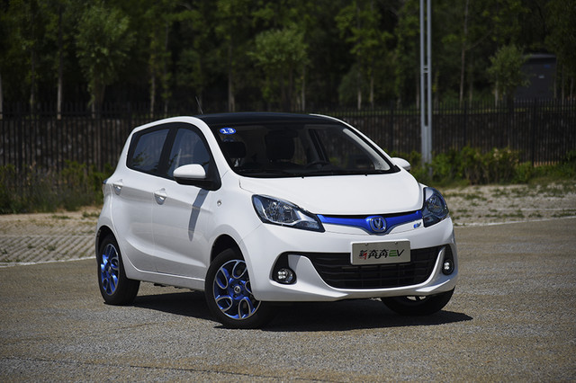 不仅仅是占号神器试驾长安奔奔ev