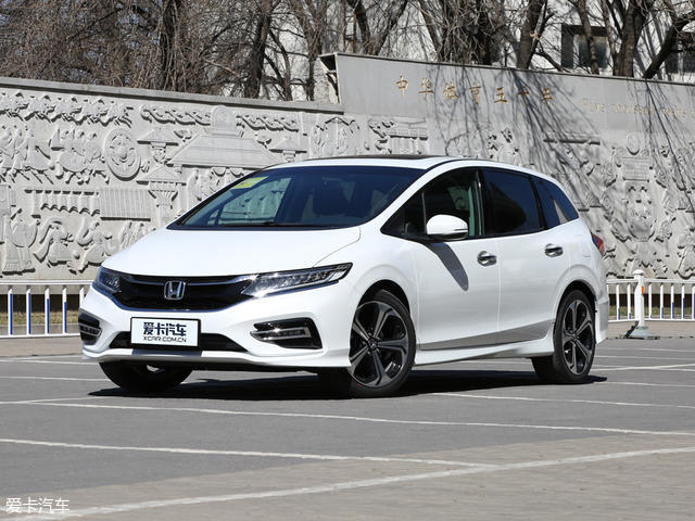 本田杰德与gl6存在一定的交集,不过整体的潜在用户并不是一群人.